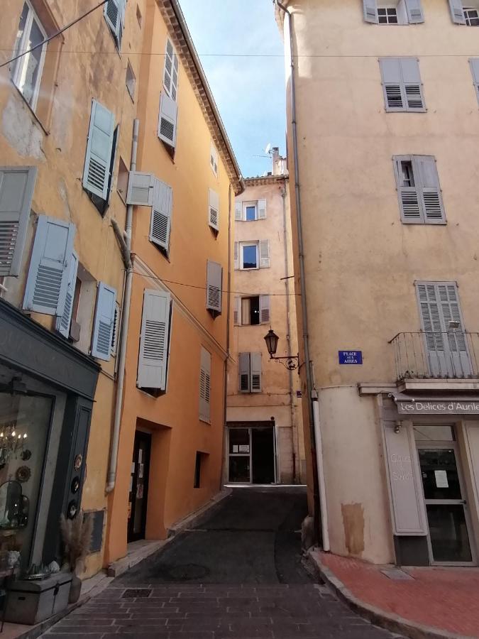 Charmant Appartement Terrasse Sur Les Toits Grasse Dış mekan fotoğraf